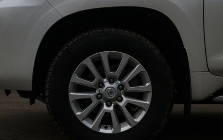 Toyota Land Cruiser Prado 150 рестайлинг 2, 2021 год, 7 400 000 рублей, 24 фотография