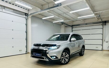 Mitsubishi Outlander III рестайлинг 3, 2020 год, 2 399 999 рублей, 1 фотография