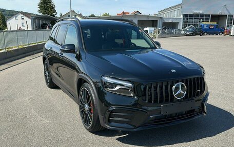 Mercedes-Benz GLB AMG, 2025 год, 5 250 096 рублей, 2 фотография