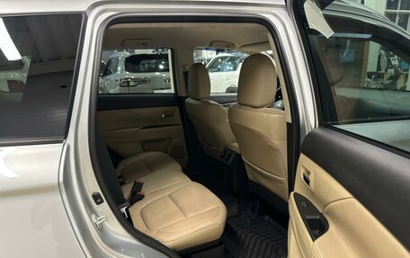 Mitsubishi Outlander III рестайлинг 3, 2020 год, 2 399 999 рублей, 17 фотография