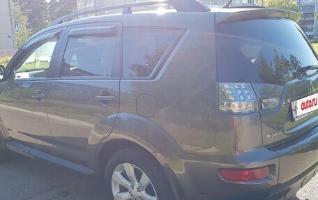 Mitsubishi Outlander III рестайлинг 3, 2012 год, 1 500 000 рублей, 3 фотография