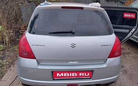 Suzuki Swift III, 2005 год, 450 000 рублей, 4 фотография