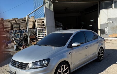 Volkswagen Polo VI (EU Market), 2018 год, 1 275 000 рублей, 1 фотография