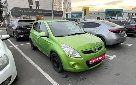 Hyundai i20 IB рестайлинг, 2010 год, 680 000 рублей, 2 фотография