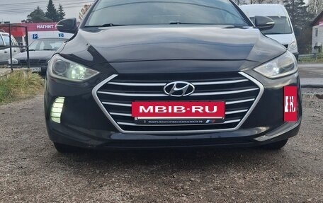 Hyundai Elantra VI рестайлинг, 2018 год, 1 000 000 рублей, 7 фотография