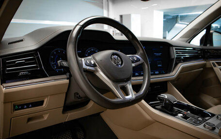 Volkswagen Touareg III, 2020 год, 4 950 000 рублей, 7 фотография