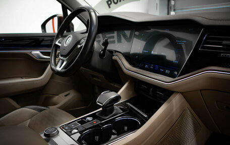 Volkswagen Touareg III, 2020 год, 4 950 000 рублей, 25 фотография