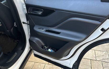 Jaguar F-Pace, 2020 год, 3 900 000 рублей, 12 фотография