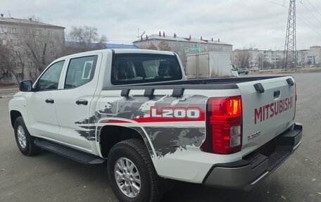 Mitsubishi L200, 2025 год, 3 995 000 рублей, 10 фотография