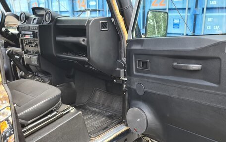 Land Rover Defender I, 2012 год, 5 450 000 рублей, 25 фотография