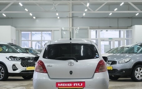 Toyota Vitz, 2006 год, 649 000 рублей, 5 фотография