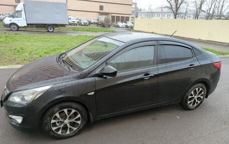 Hyundai Solaris II рестайлинг, 2014 год, 850 000 рублей, 2 фотография