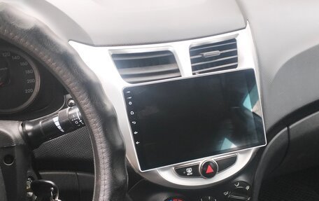 Hyundai Solaris II рестайлинг, 2014 год, 400 000 рублей, 2 фотография