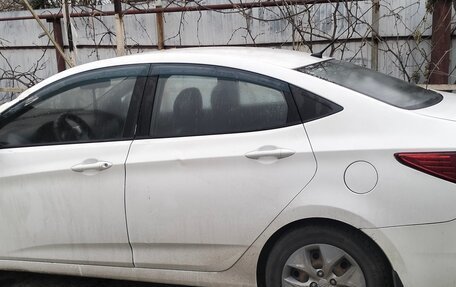 Hyundai Solaris II рестайлинг, 2014 год, 400 000 рублей, 7 фотография