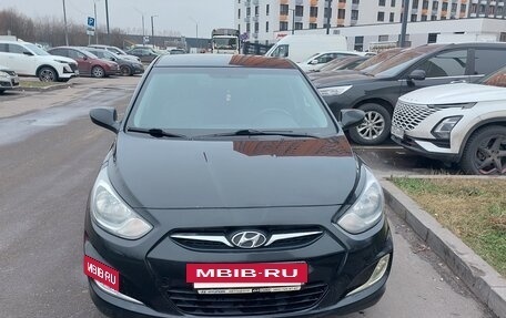 Hyundai Solaris II рестайлинг, 2012 год, 950 000 рублей, 5 фотография