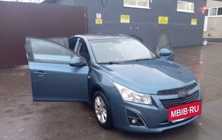 Chevrolet Cruze II, 2013 год, 700 000 рублей, 5 фотография