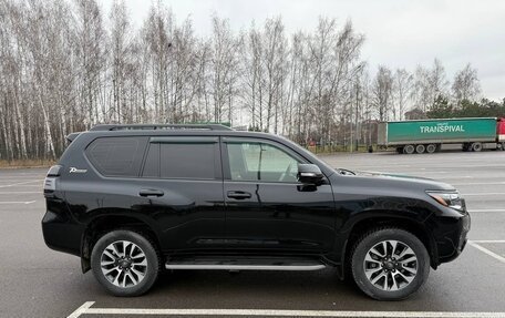 Toyota Land Cruiser Prado 150 рестайлинг 2, 2021 год, 7 800 000 рублей, 4 фотография