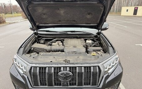 Toyota Land Cruiser Prado 150 рестайлинг 2, 2021 год, 7 800 000 рублей, 12 фотография