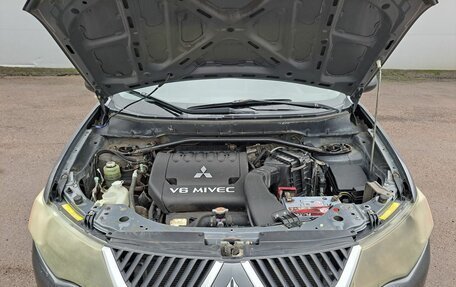 Mitsubishi Outlander III рестайлинг 3, 2008 год, 739 000 рублей, 11 фотография