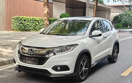 Honda Vezel, 2021 год, 1 267 000 рублей, 1 фотография