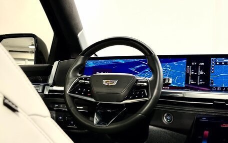 Cadillac Escalade V, 2025 год, 27 692 698 рублей, 10 фотография