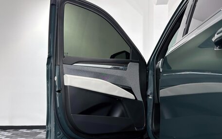 Cadillac Escalade V, 2025 год, 27 692 698 рублей, 23 фотография