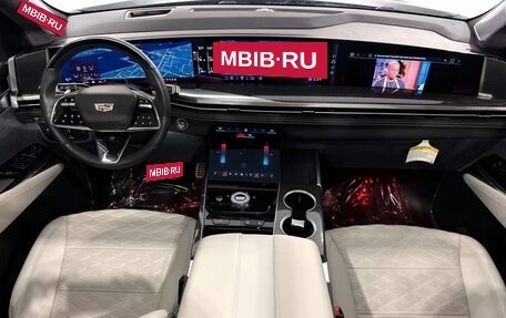 Cadillac Escalade V, 2025 год, 27 692 698 рублей, 15 фотография