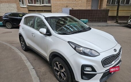 KIA Sportage IV рестайлинг, 2020 год, 2 500 000 рублей, 2 фотография