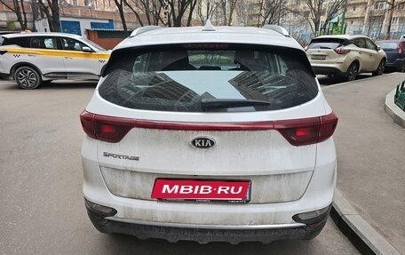 KIA Sportage IV рестайлинг, 2020 год, 2 500 000 рублей, 4 фотография