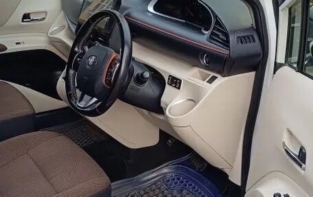 Toyota Sienta II, 2017 год, 1 425 000 рублей, 11 фотография