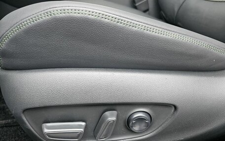 Toyota RAV4, 2025 год, 4 450 000 рублей, 11 фотография