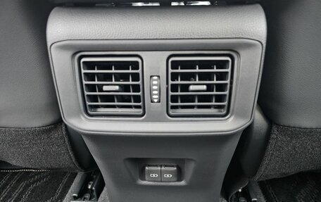 Toyota RAV4, 2025 год, 4 450 000 рублей, 36 фотография