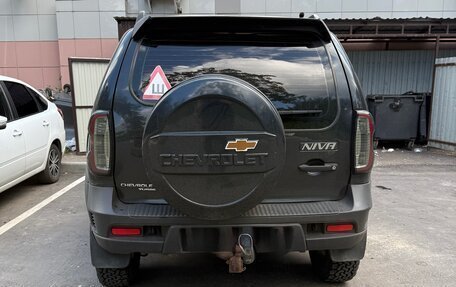 Chevrolet Niva I рестайлинг, 2010 год, 600 000 рублей, 13 фотография