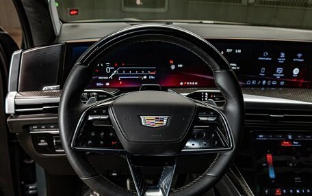 Cadillac Escalade V, 2025 год, 29 231 216 рублей, 15 фотография