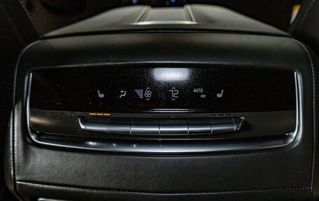 Cadillac Escalade V, 2025 год, 29 231 216 рублей, 25 фотография