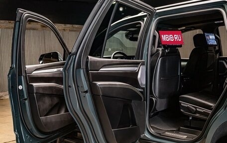 Cadillac Escalade V, 2025 год, 29 231 216 рублей, 30 фотография