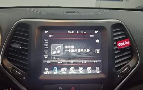 Jeep Cherokee, 2021 год, 1 950 000 рублей, 12 фотография