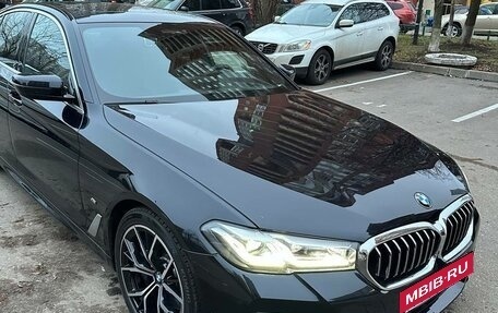 BMW 5 серия, 2022 год, 6 900 000 рублей, 2 фотография