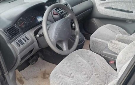 Mitsubishi Space Wagon III, 1999 год, 450 000 рублей, 4 фотография