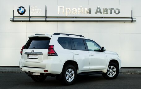 Toyota Land Cruiser Prado 150 рестайлинг 2, 2020 год, 5 600 000 рублей, 2 фотография