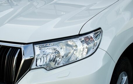 Toyota Land Cruiser Prado 150 рестайлинг 2, 2020 год, 5 600 000 рублей, 8 фотография