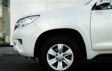 Toyota Land Cruiser Prado 150 рестайлинг 2, 2020 год, 5 600 000 рублей, 7 фотография