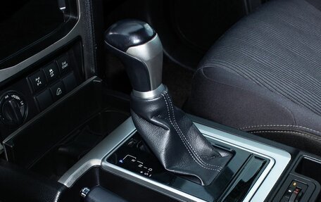 Toyota Land Cruiser Prado 150 рестайлинг 2, 2020 год, 5 600 000 рублей, 28 фотография