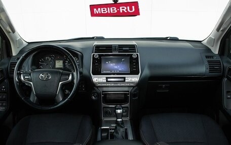 Toyota Land Cruiser Prado 150 рестайлинг 2, 2020 год, 5 600 000 рублей, 11 фотография