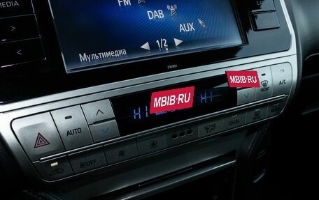 Toyota Land Cruiser Prado 150 рестайлинг 2, 2020 год, 5 600 000 рублей, 27 фотография