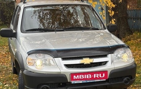 Chevrolet Niva I рестайлинг, 2011 год, 600 000 рублей, 1 фотография