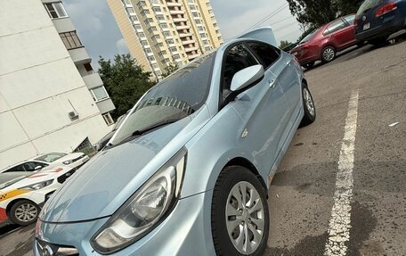 Hyundai Solaris II рестайлинг, 2011 год, 430 000 рублей, 6 фотография