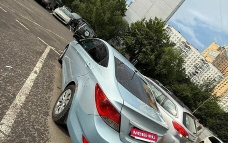 Hyundai Solaris II рестайлинг, 2011 год, 430 000 рублей, 20 фотография