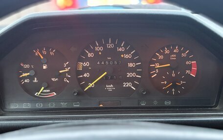 Mercedes-Benz W124, 1989 год, 235 000 рублей, 13 фотография