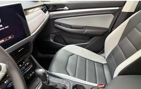 Volkswagen Bora, 2022 год, 1 925 000 рублей, 11 фотография